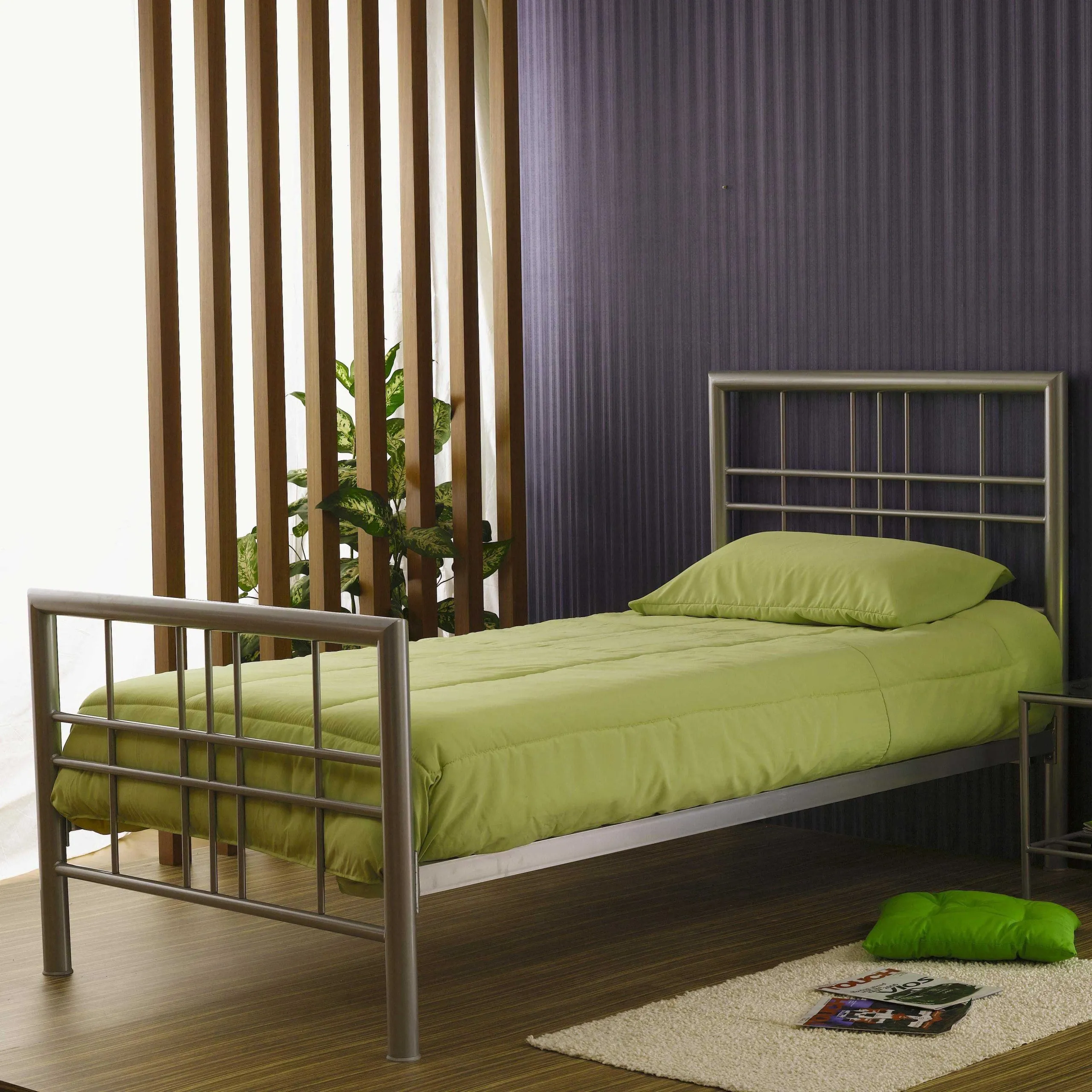 Lit simple en métal Pato - sommier inclus