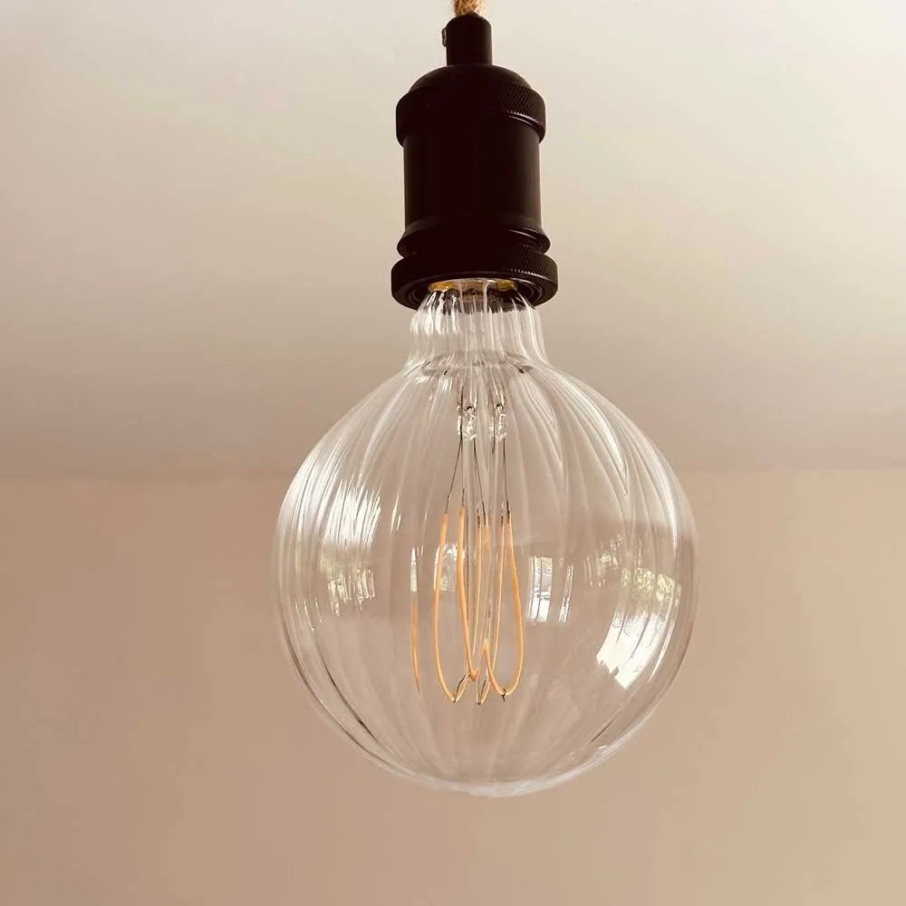 Ampoule LED E27 striée D12.5cm pour luminaire