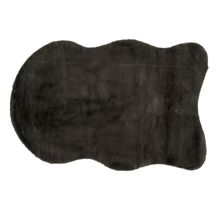 Tapis tendance en fausse fourrure