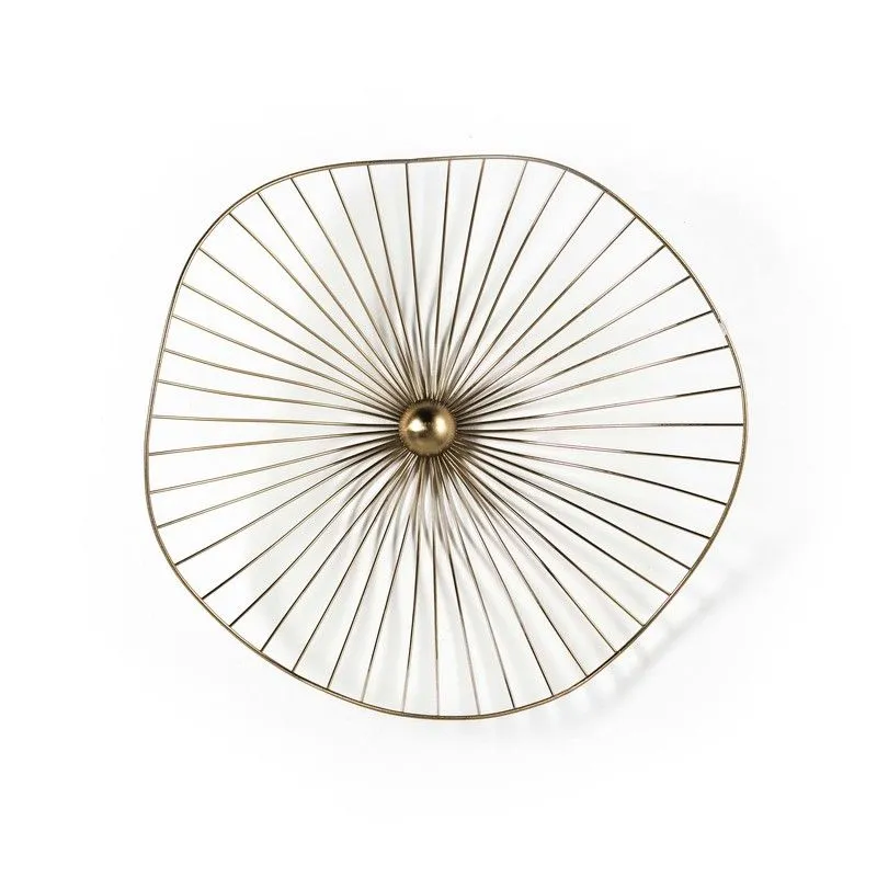 Sculpture en métal doré, 39x10x37 cm