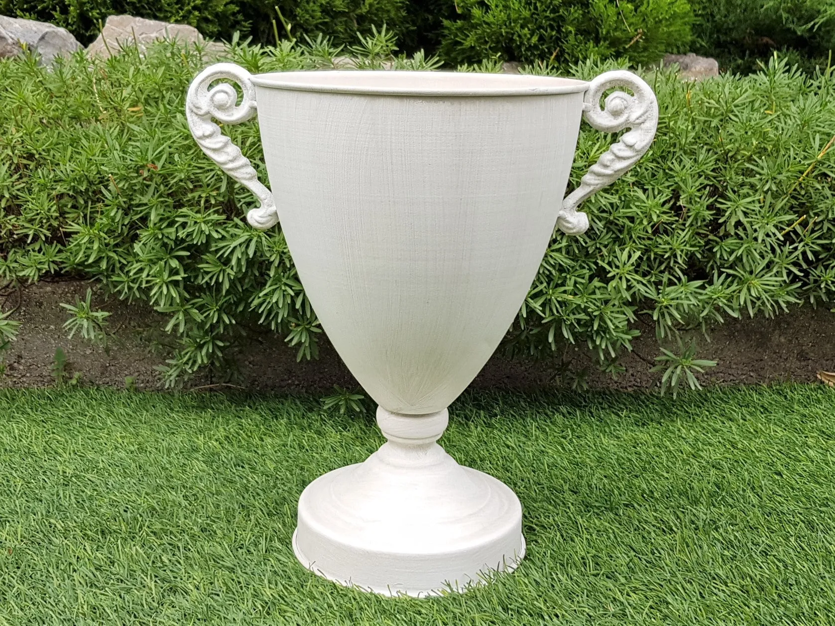 BONTURI CASA HOME DECORATION Trophy Cup H 32 Cm D 21.5 Cm White Metal