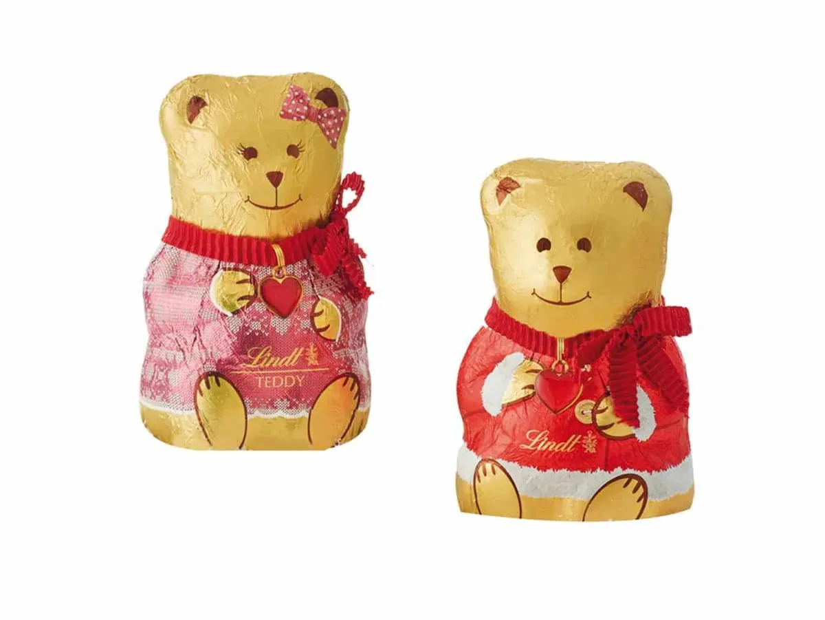 Lindt Teddy Bear & Coat Santa Claus Milk Chocolate 100 Gr 1 Pc