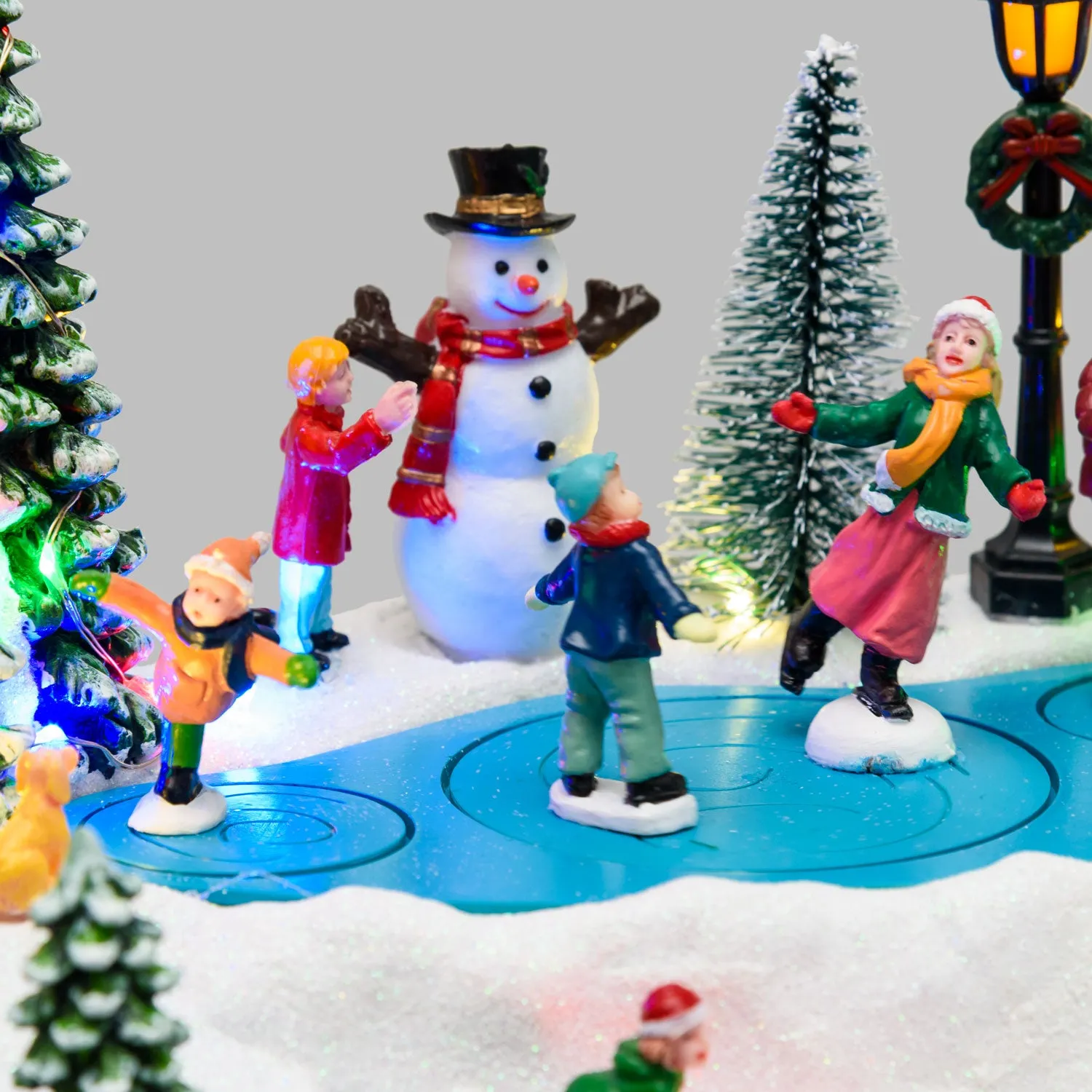 Lotti Christmas Village Snowy Landscape H 15.5 Cm 25 x 17.5 Cm Led Mus