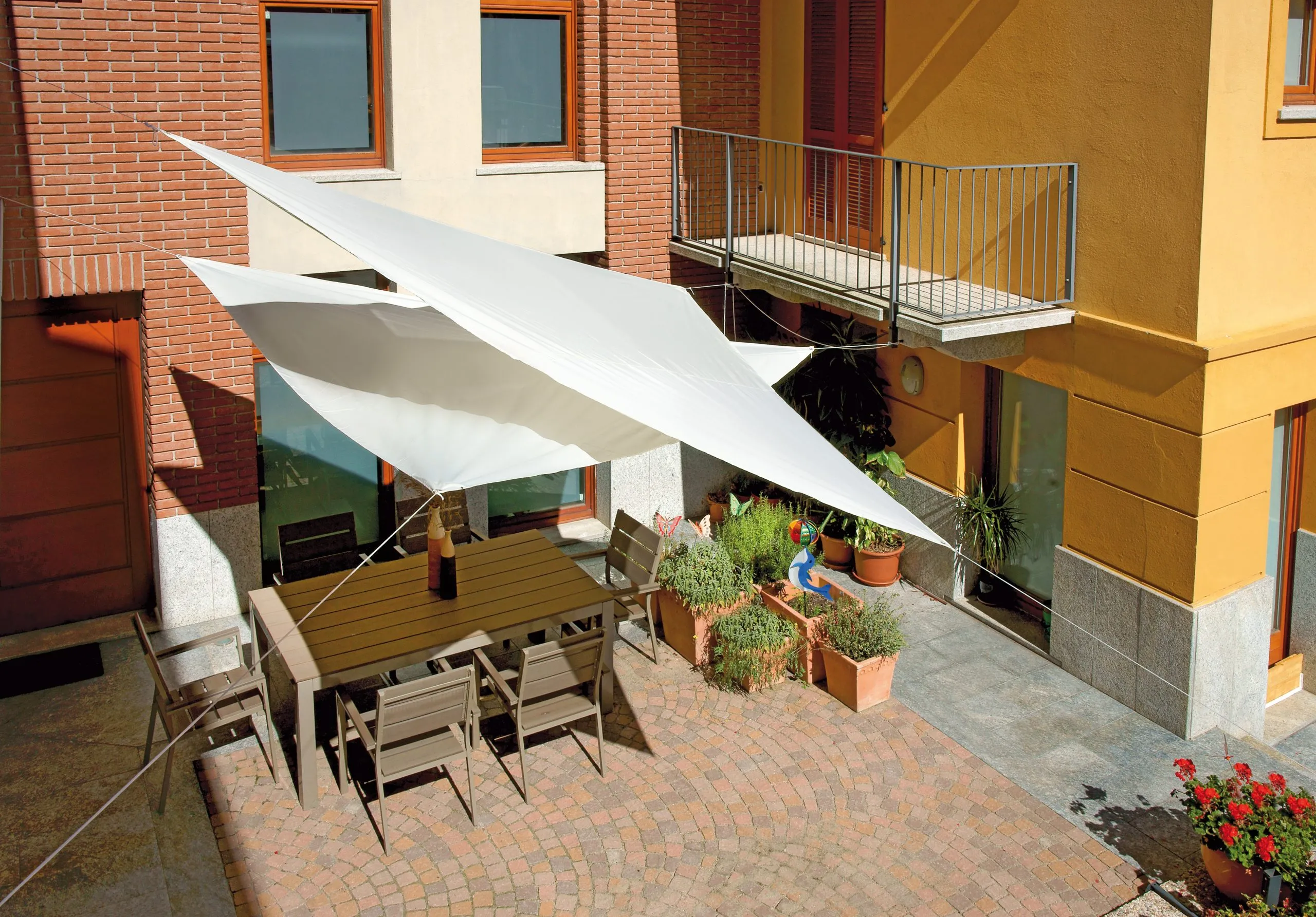 Moia Greenwood Vela 5 x 5 x 5 Mt Ecru Polyester