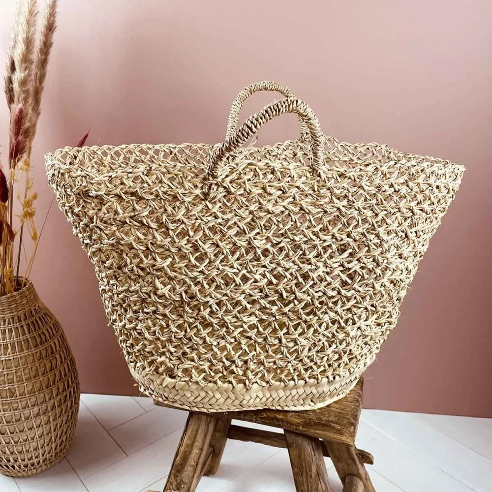 Panier en corde ajourée fait à la main avec anses