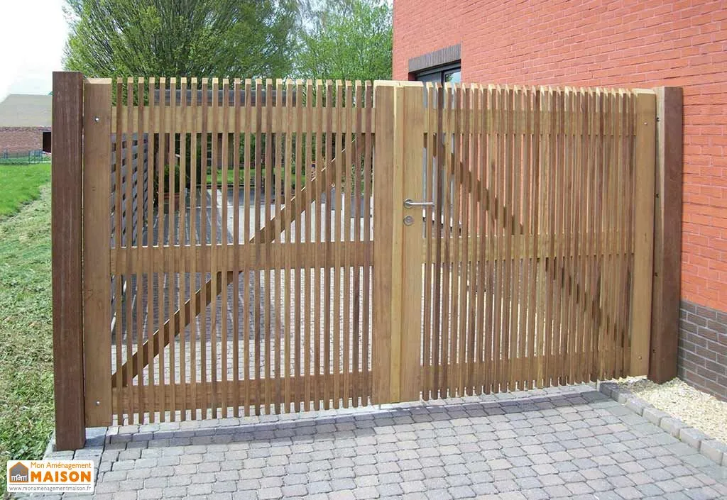 Portail Double Battant en Iroko Prado – 300 x 180 cm